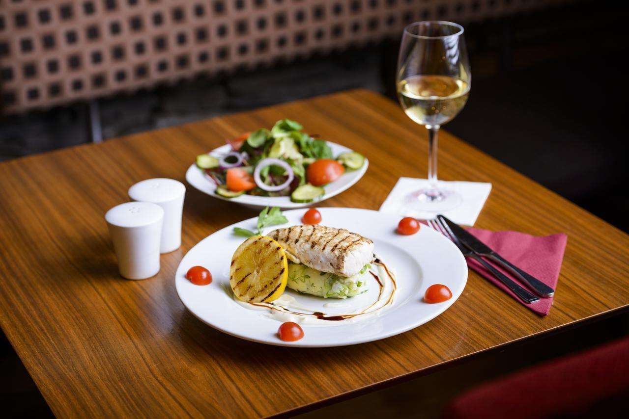 Dingle Bay Hotel Ngoại thất bức ảnh